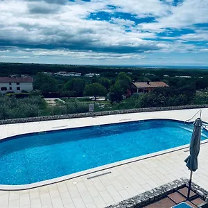 Casa Lara Kaštelir