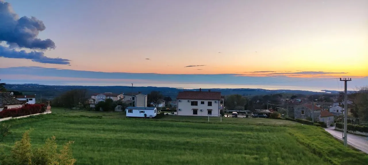 Apartment Lorena Kastelir Croatia