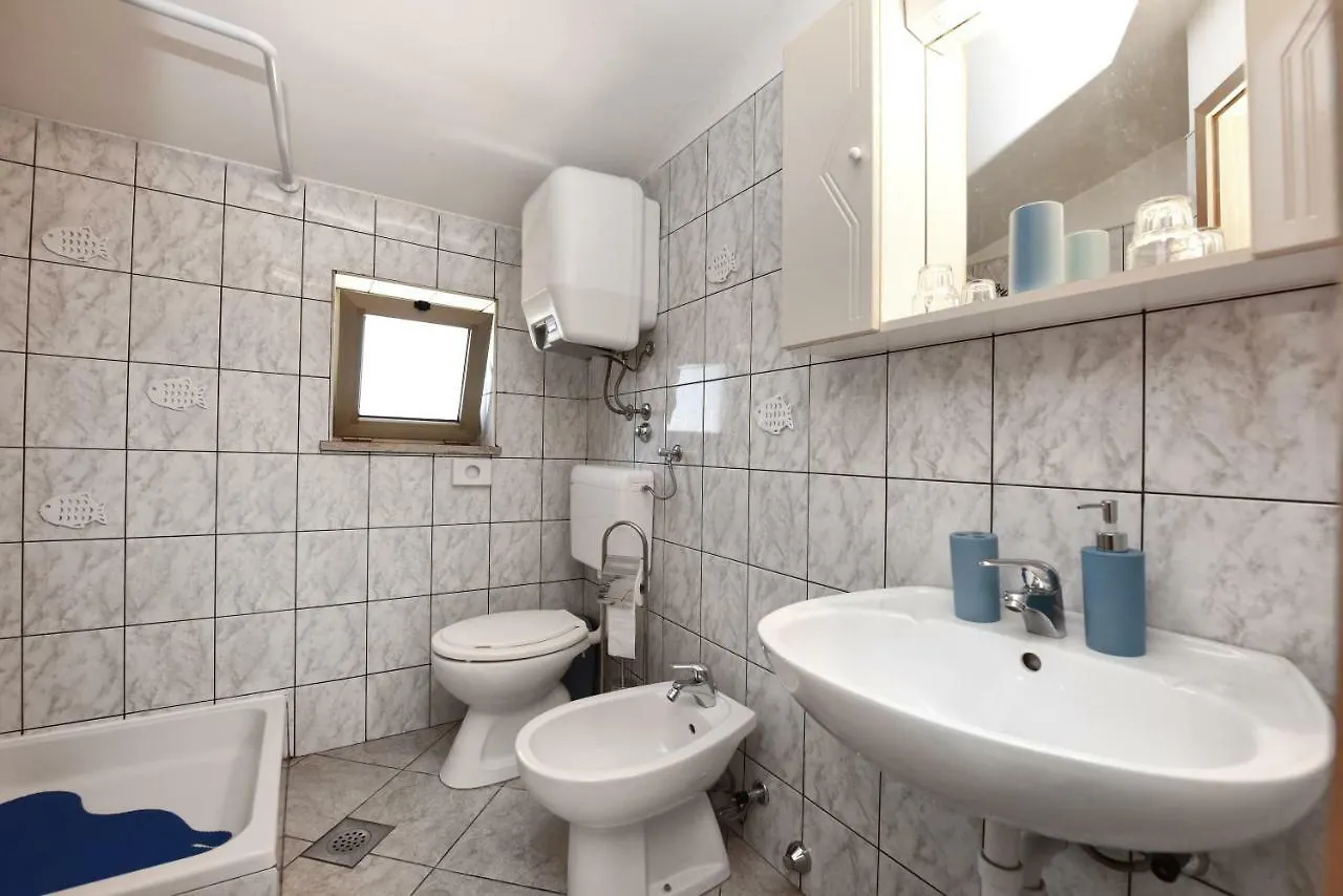 Apartment Lorena Kastelir